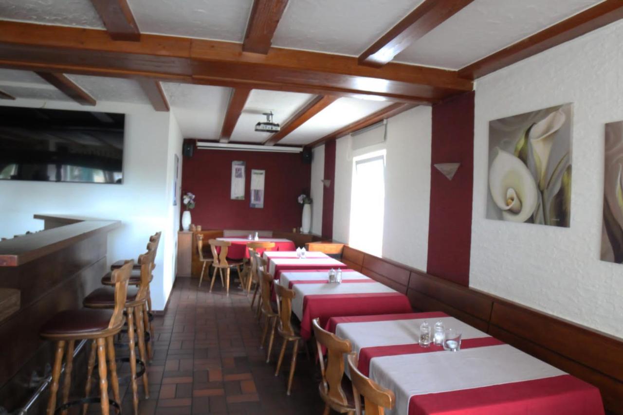 Pension Altes Backhaus Herzogenaurach Exterior foto